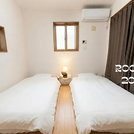 Meme Villa 5Br - 3 Separate Toilets & 3 Showers - 10Gbps Wifi-2